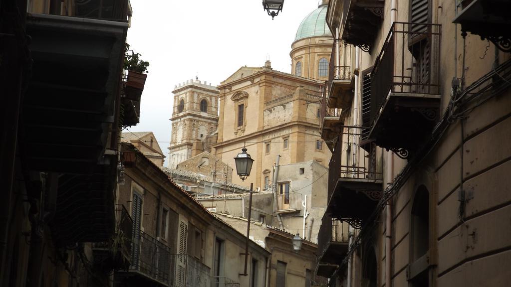Bed And Breakfast Baobab Piazza Armerina Exterior foto